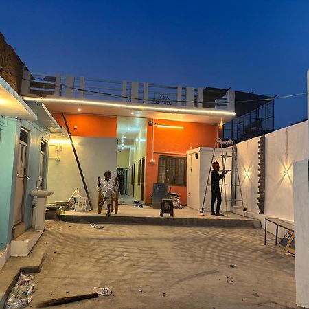 Shakuntala Guest House Ayodhya エクステリア 写真