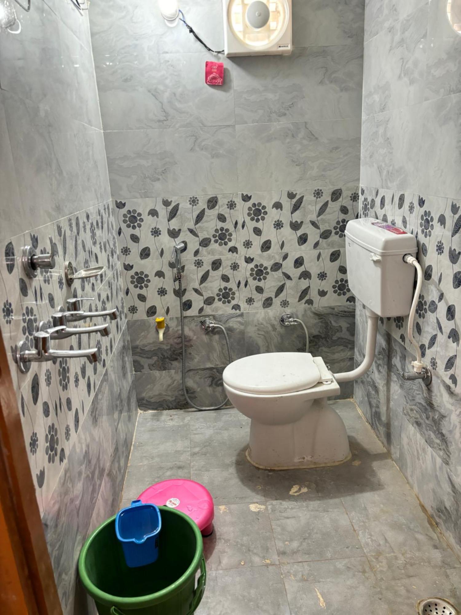 Shakuntala Guest House Ayodhya エクステリア 写真